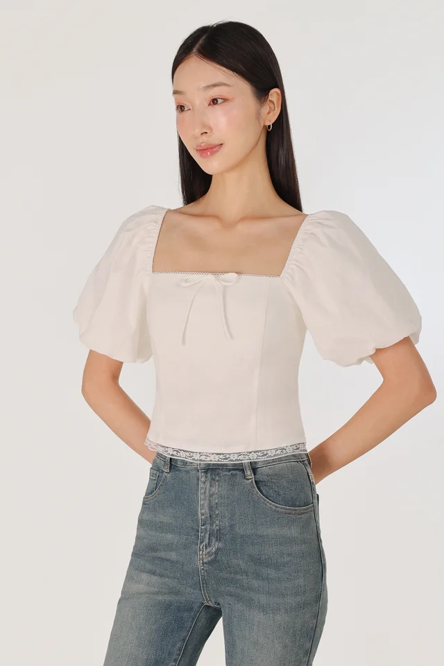 LISELLE PADDED BUBBLE SLEEVE LACE HEM RIBBON TOP (WHITE)