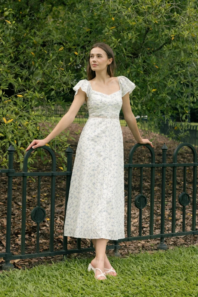 PAULINE PADDED LACE INSERT FLUTTER SLEEVE BUTTON MAXI DRESS (BLUE FLORAL)