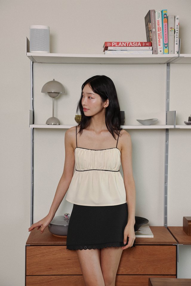 AUBREY PADDED CONTRAST PIPING BABYDOLL TOP (CREAM)