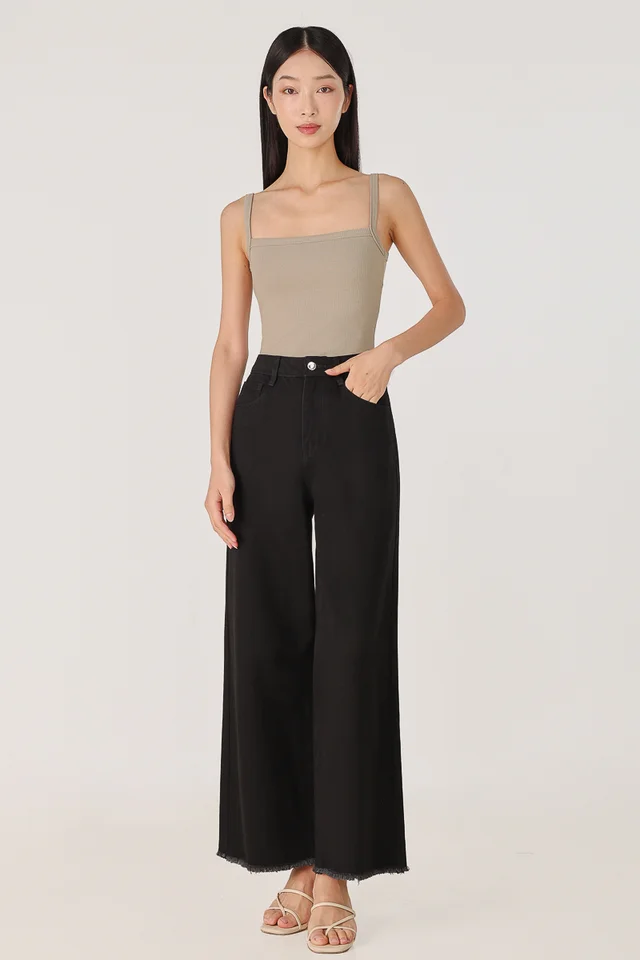 GROUNDBREAKER FRAYED HEM DENIM JEANS - PETITE (BLACK)