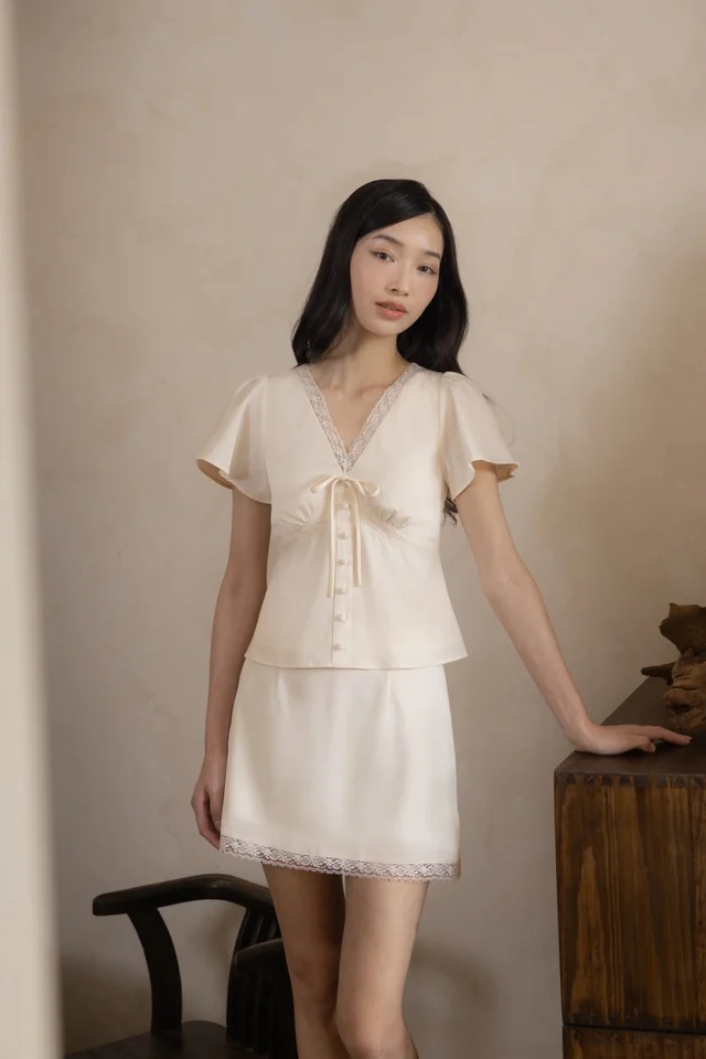 AZARIA SATIN LACE TRIM FLUTTER SLEEVE TOP (IVORY)