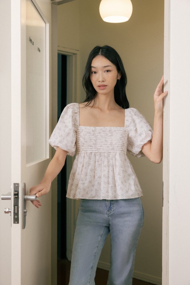 VELINA PADDED PINTUCK BABYDOLL BUBBLE SLEEVE TOP