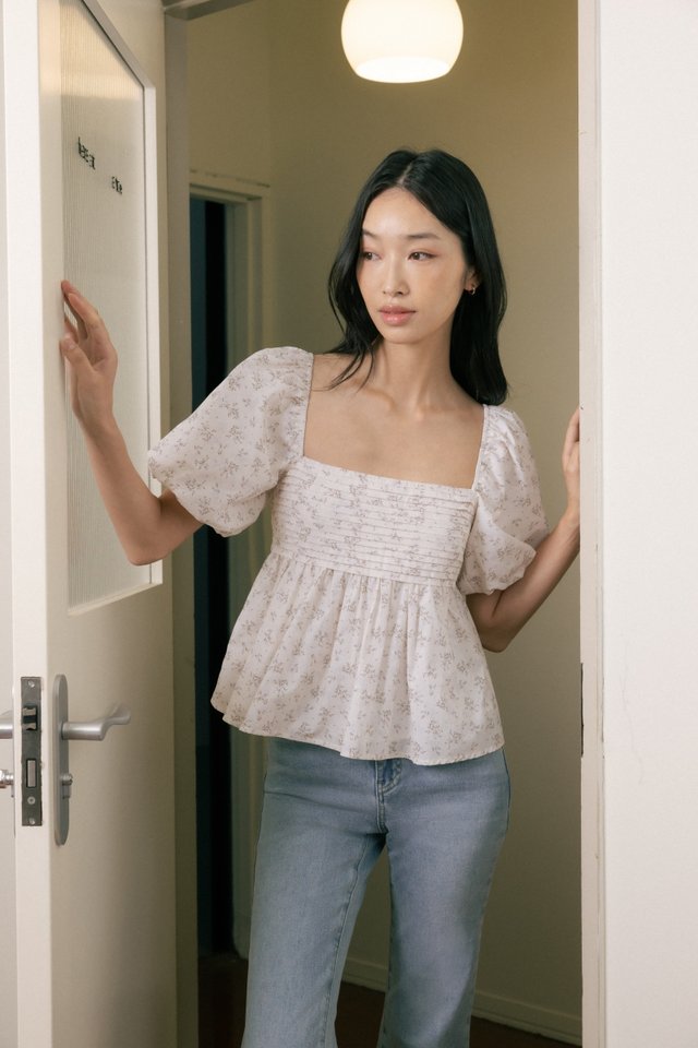 VELINA PADDED PINTUCK BABYDOLL BUBBLE SLEEVE TOP