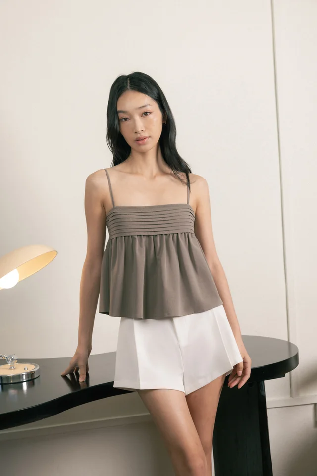 VELINA PADDED PINTUCK BABYDOLL FLARE TOP (BROWN)