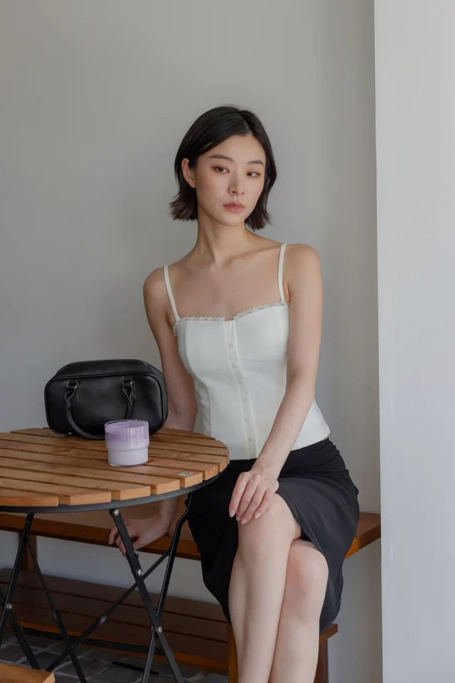 MAELYS PADDED LACE TRIM BUTTON BUSTIER TWO-WAY TOP (WHITE)
