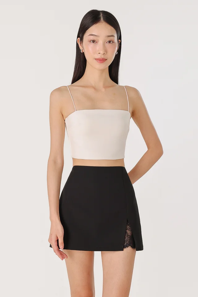 OTAVIA LACE SLIT SKORTS (BLACK)