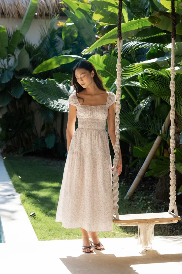 DANEY PADDED FLORAL SHIRRED WAIST CAP SLEEVE MAXI DRESS