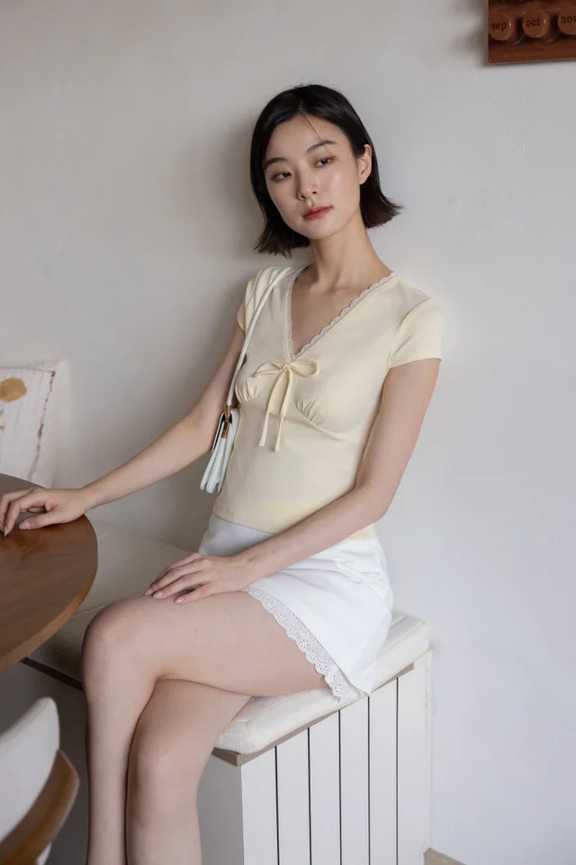 LUMI LACE TRIM CAP SLEEVE RIBBON TOP (YELLOW)