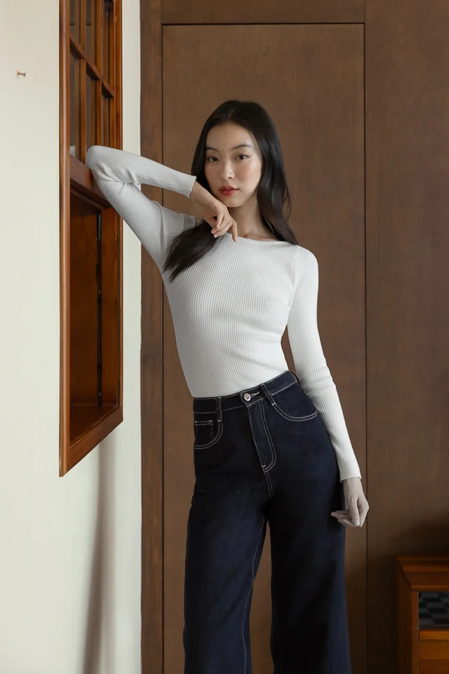 JAYLIN BOAT NECK LONG SLEEVE KNIT TOP (WHITE)