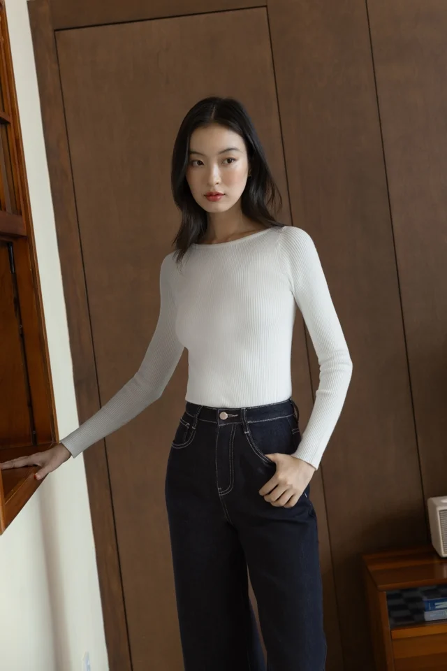 JAYLIN BOAT NECK LONG SLEEVE KNIT TOP (WHITE)