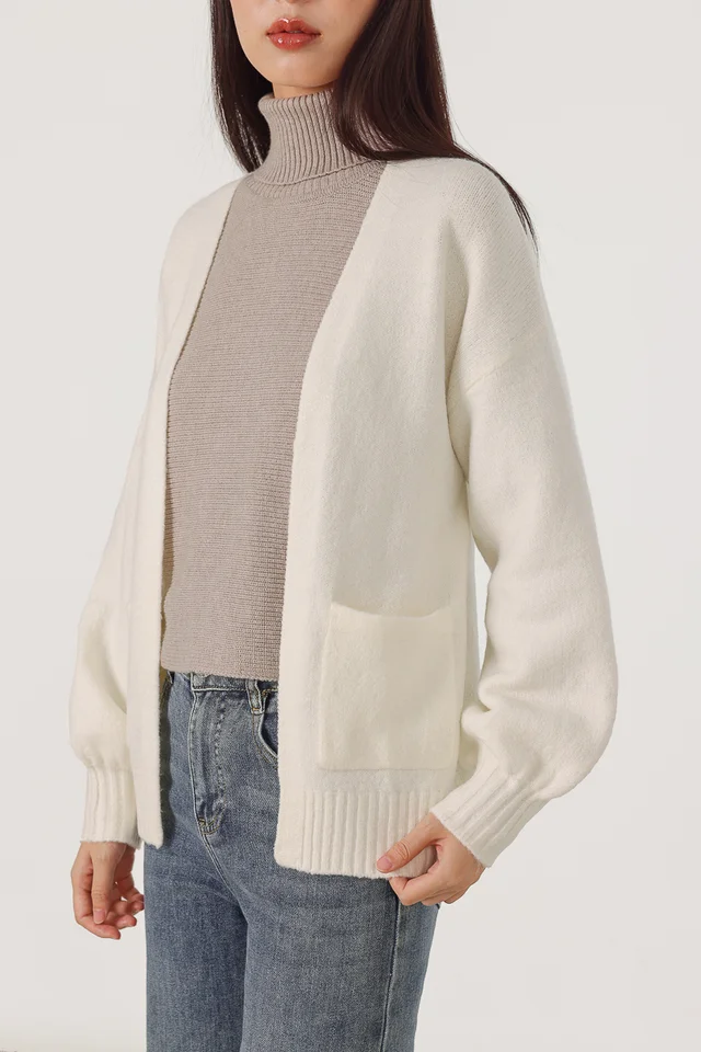 EILENA POCKET SLOUCHY KNIT CARDIGAN (OFF-WHITE)