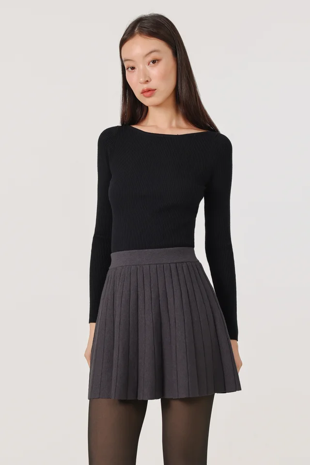 OLIVIE PLEATED FLARE KNIT SKIRT (DARK GREY)