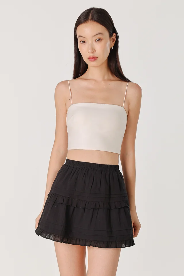DAFINA PLAID TEXTURED PINTUCK RUFFLE SKORTS (BLACK)
