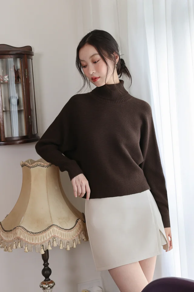 JACIELLA SLOUCHY TURTLE NECK LONG SLEEVE SWEATER (ESPRESSO)