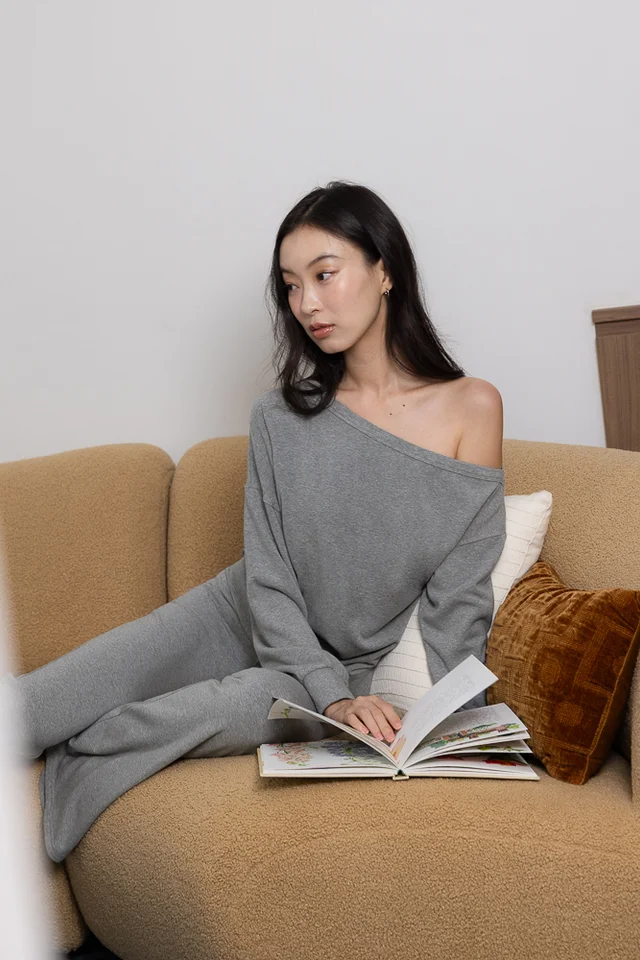 COOPER OFF-SHOULDER PULLOVER (HEATHER GREY)