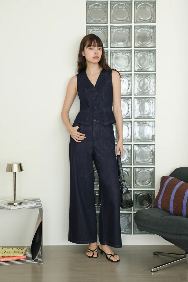 OUTLAW STRAIGHT LEG DENIM JEANS - PETITE