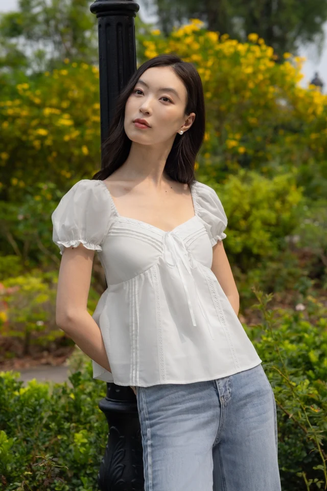 VIOLETTA PADDED PINTUCK RIBBON BABYDOLL TOP (WHITE)