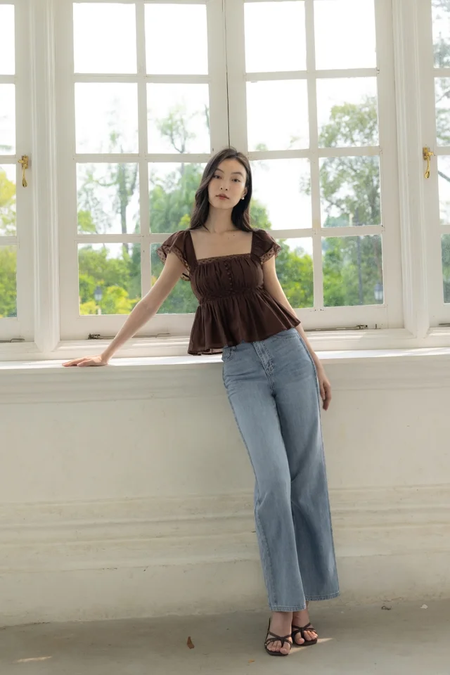 CONTOUR SIDE PANELLED STRAIGHT LEG DENIM JEANS - REGULAR (LIGHT WASHED)