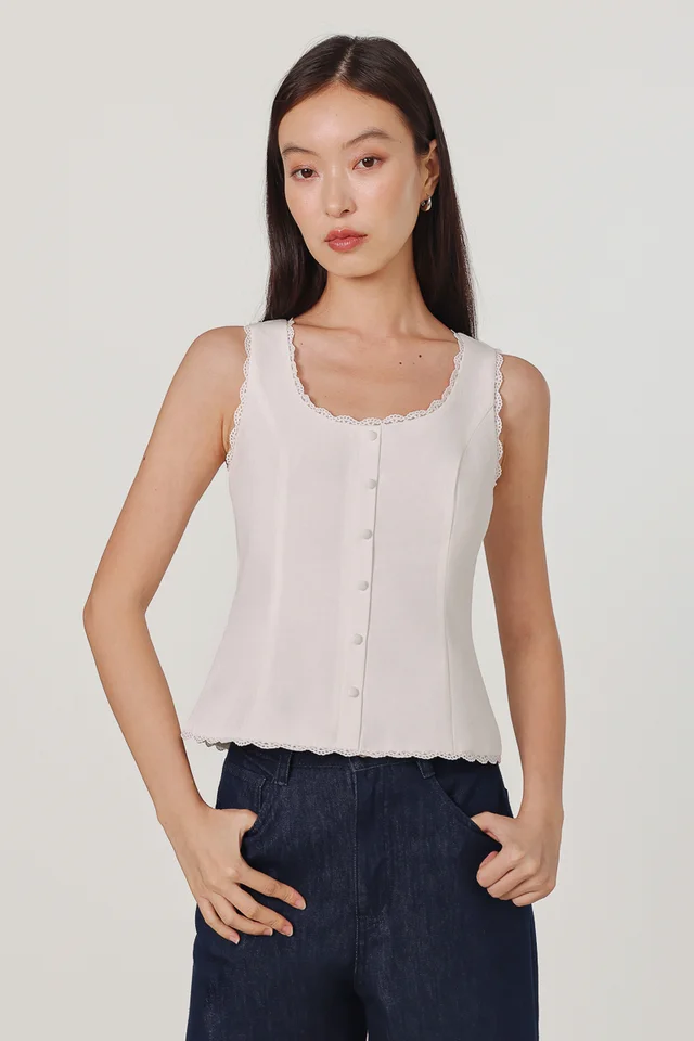 SENNA SCOOP NECK LACE TRIM BUTTON VEST TOP (WHITE)