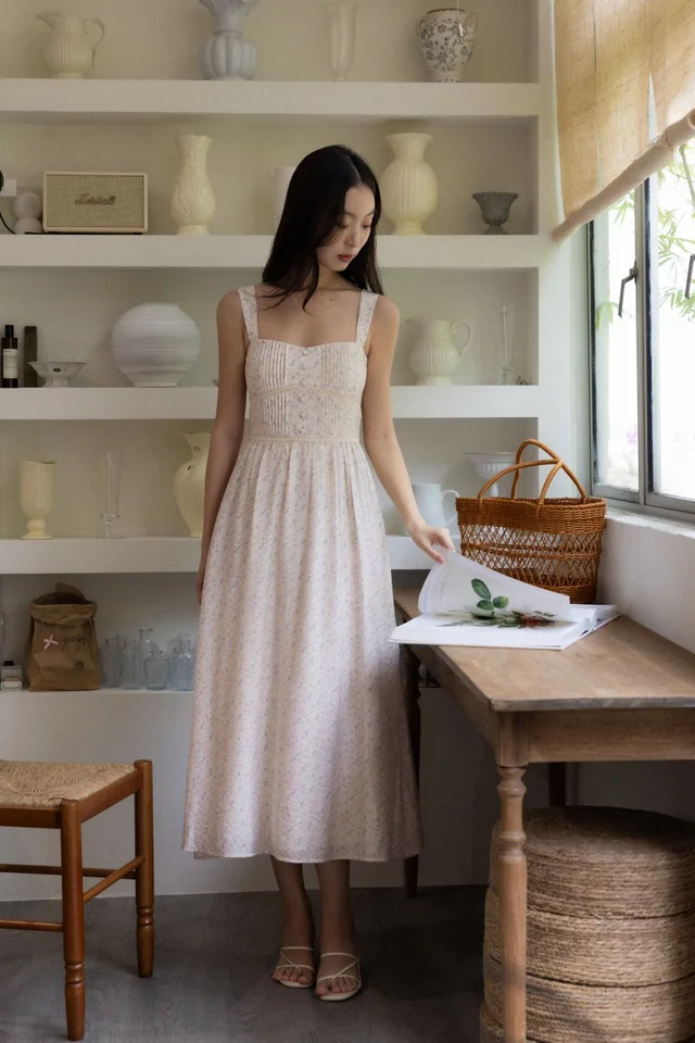 TINA PADDED FLORAL PINTUCK LACE INSERT MIDAXI DRESS
