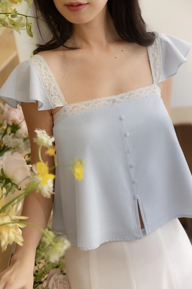 XAVIERA PADDED LACE TRIM BUTTON FLUTTER SLEEVE TOP (BLUE)