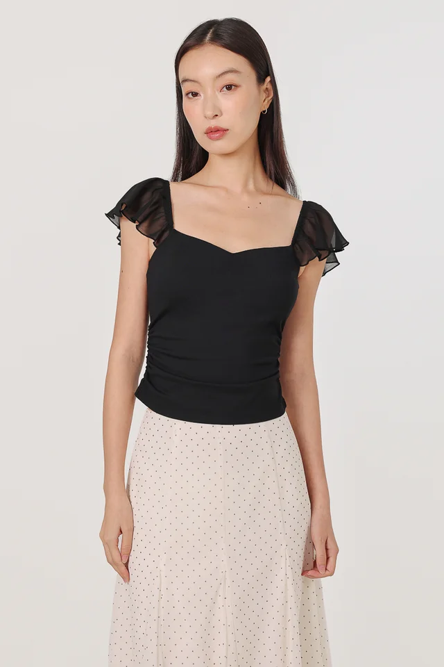 AVENNE PADDED CONTRAST CHIFFON FLUTTER SLEEVE TOP (BLACK)