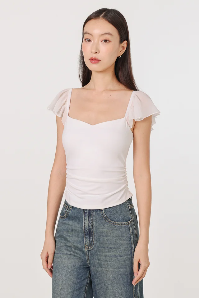 AVENNE PADDED CONTRAST CHIFFON FLUTTER SLEEVE TOP (WHITE)