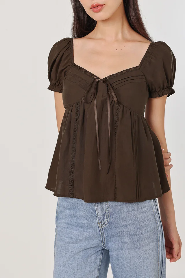 VIOLETTA PADDED PINTUCK RIBBON BABYDOLL TOP (ESPRESSO)