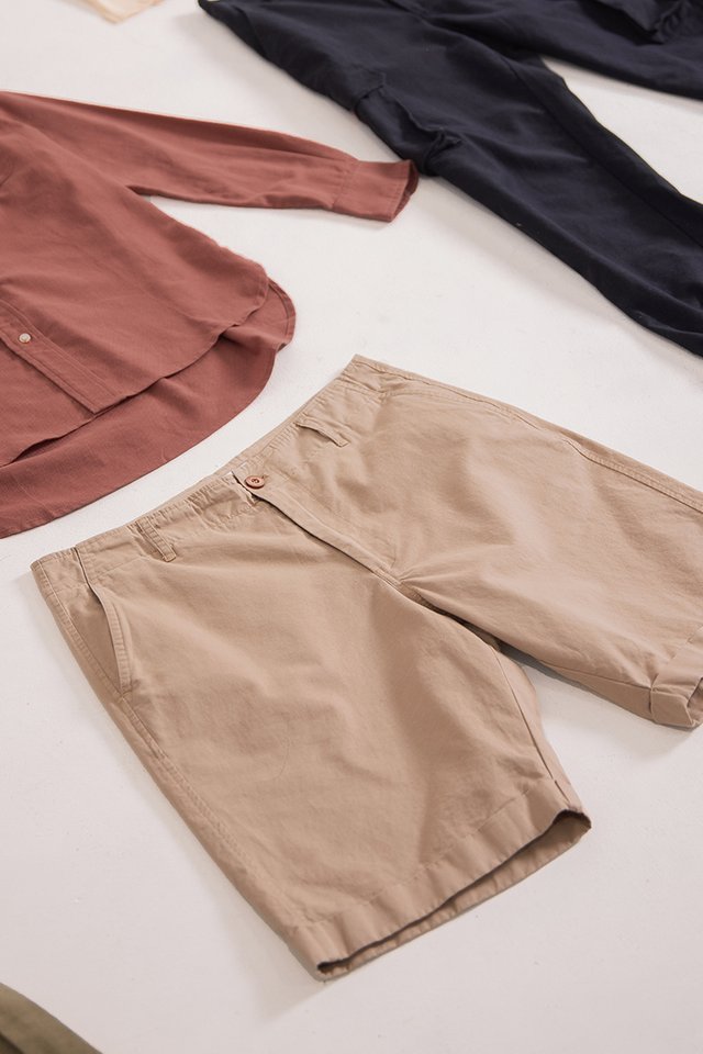 CALEB BOYFRIEND CHINO SHORTS #MADEBYLOVET (LIGHT KHAKI) *RESTOCKED*
