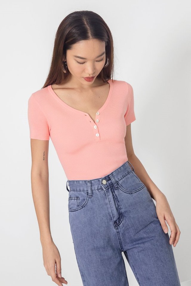 LEXA BUTTON RIBBED TOP #MADEBYLOVET (BUBBLEGUM PINK)