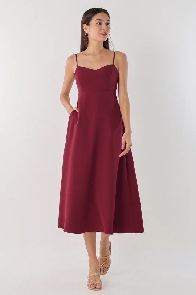 RAINE LOW-BACK MIDAXI DRESS (GARNET WINE)